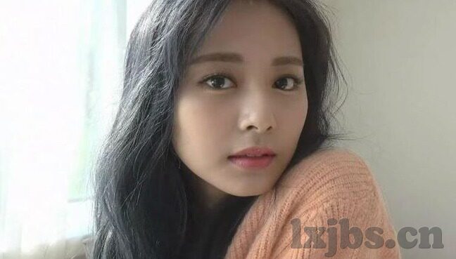 糖心vlog女主角灵兮-灵动璀璨，揭秘糖心Vlog中的女主角——灵兮